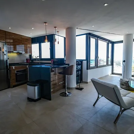 公寓 Babbel Apartment With Amazing Sea Views
