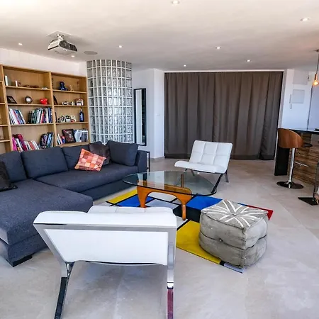 Babbel Apartment With Amazing Sea Views 公寓 *