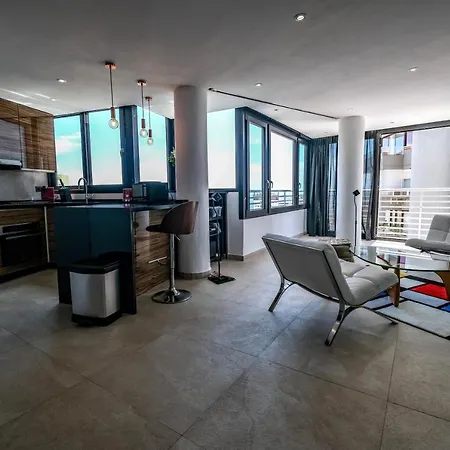 Babbel Apartment With Amazing Sea Views 公寓 *