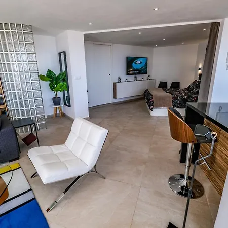 公寓 Babbel Apartment With Amazing Sea Views