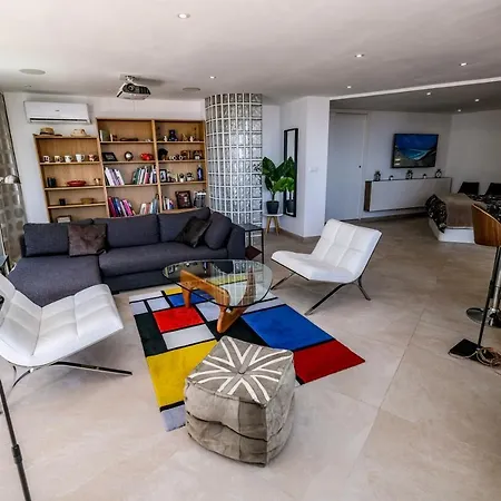 Babbel Apartment With Amazing Sea Views Apartmán