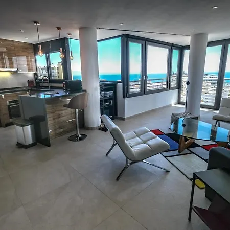 Babbel Apartment With Amazing Sea Views 公寓 托雷莫利诺斯