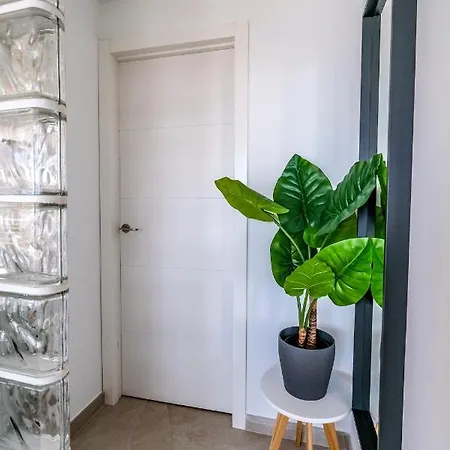 公寓 Babbel Apartment With Amazing Sea Views 托雷莫利诺斯